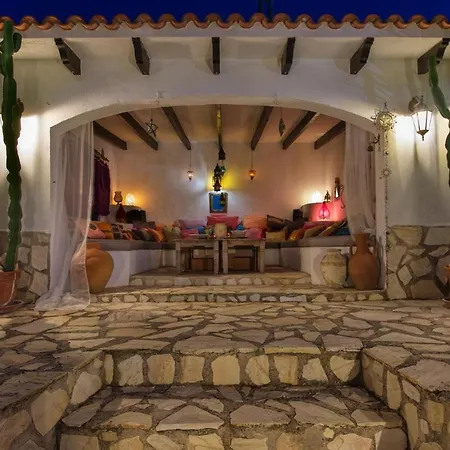 Maya * Denia